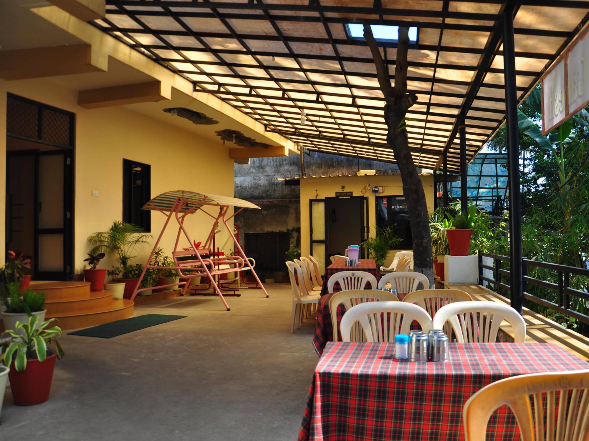 Hotel Oasis Mount Abu Buitenkant foto