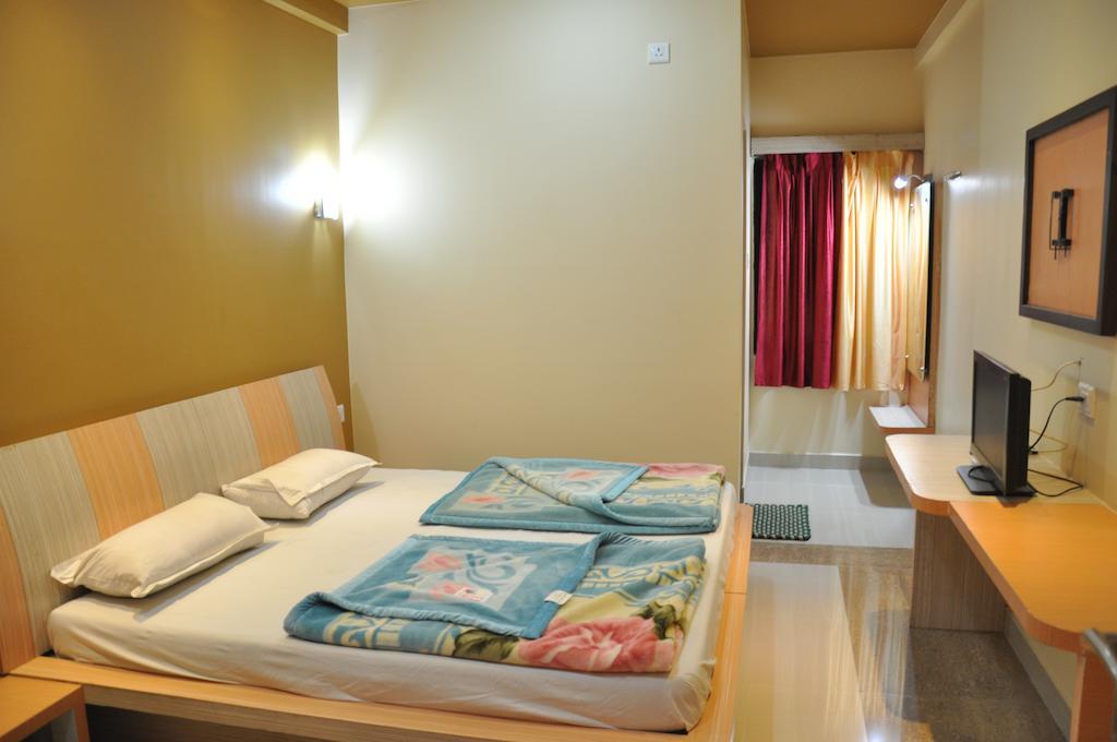 Hotel Oasis Mount Abu Buitenkant foto
